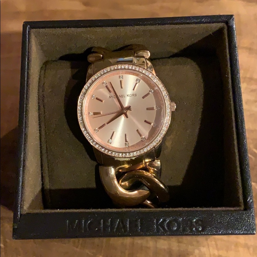 Gorgeous Michael Kors Bracelet Watch!!